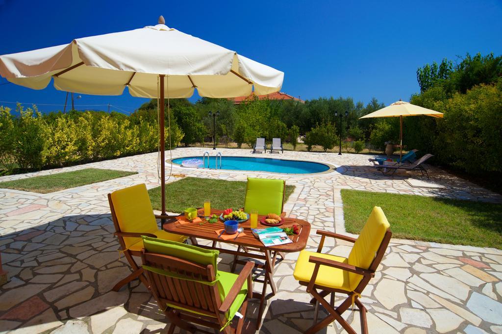 Iliachtides Villas Karavomylos Rom bilde