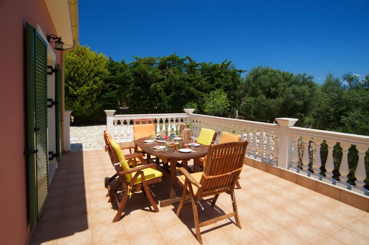 Iliachtides Villas Karavomylos Rom bilde